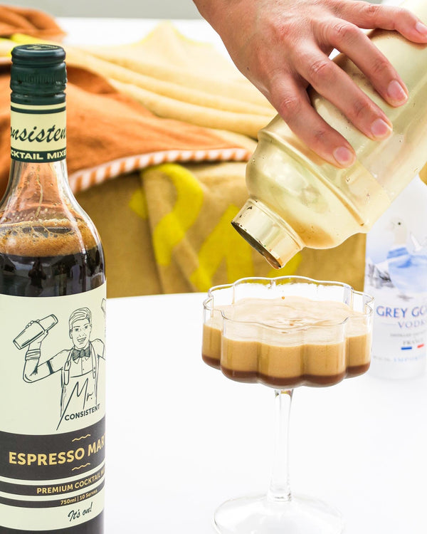 ESPRESSO MARTINI - Cocktail Mixer